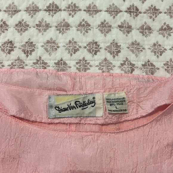 Vintage Diane Von Furstenburg Crinkled Pink Boxy Style Short Sleeve Blouse Top - Picture 4 of 7